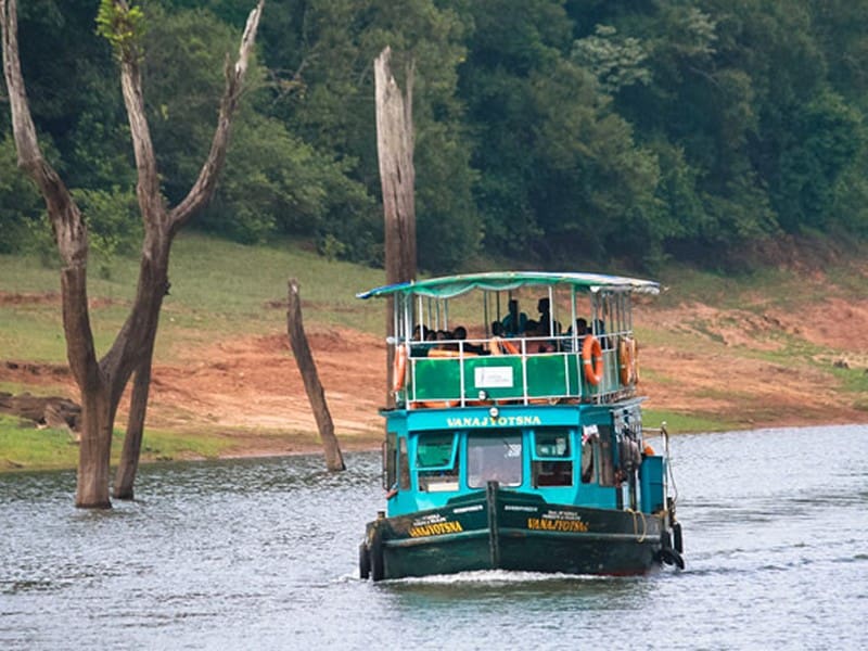 thekkady-boating-kerala-periyar