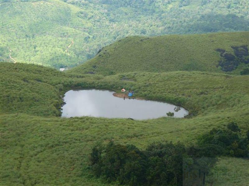 wayanad-chembra-peak-heart-lake