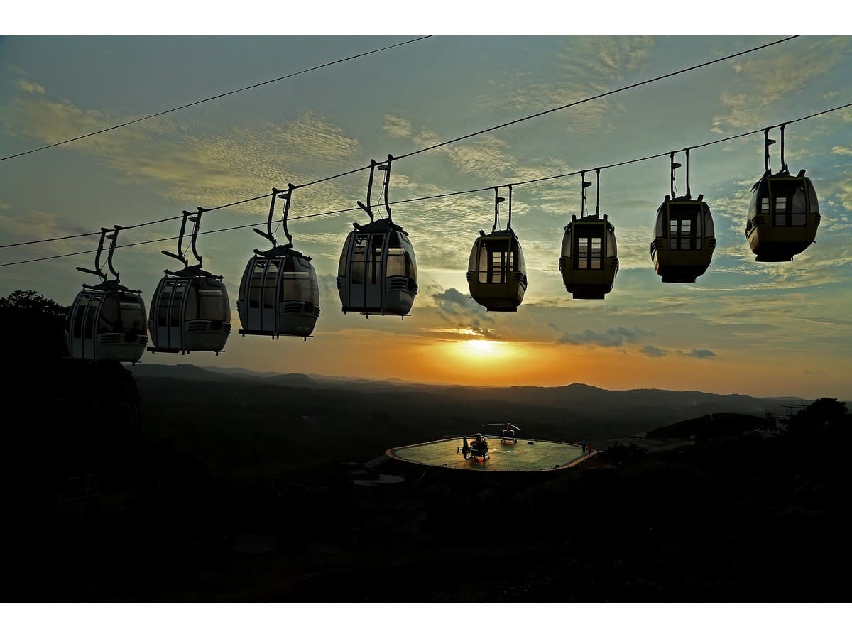 jatayu-earth-center-cable-car