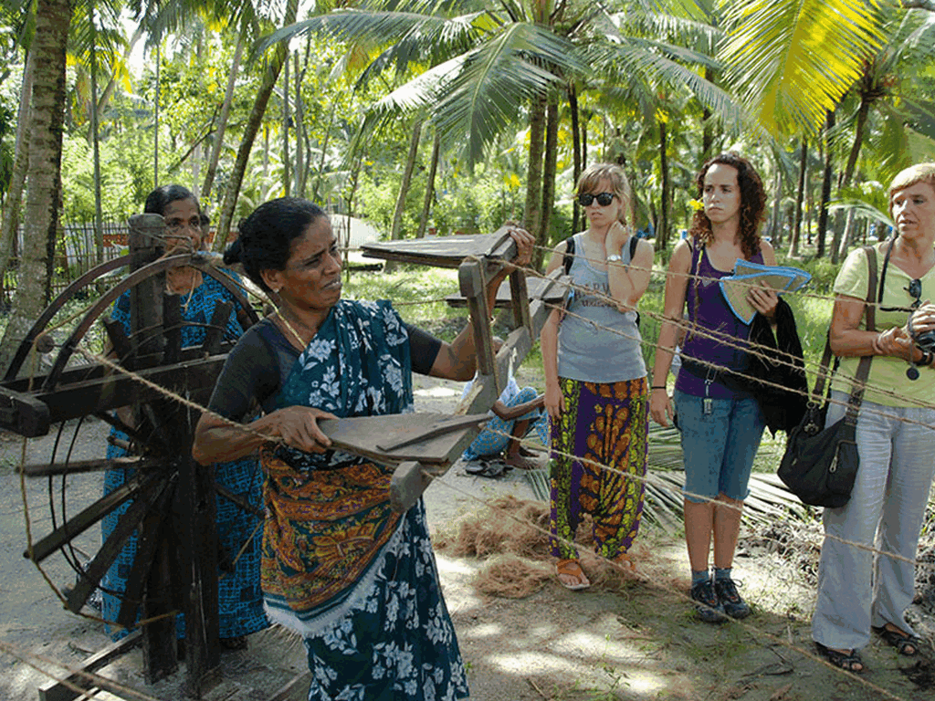 village-tourims-in-kerala