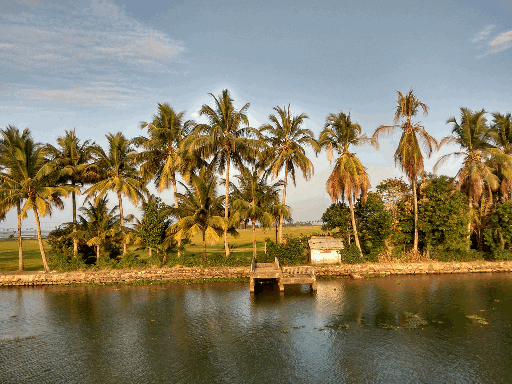 vembanad-lake-kerala