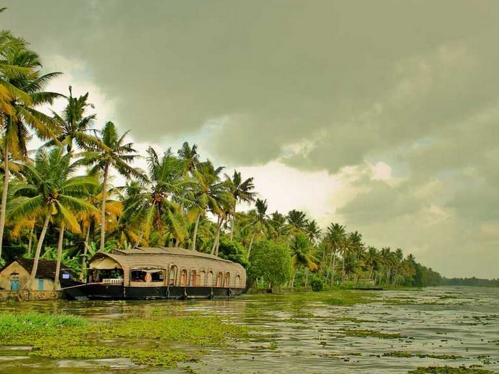 best-backwaters-in-kerala