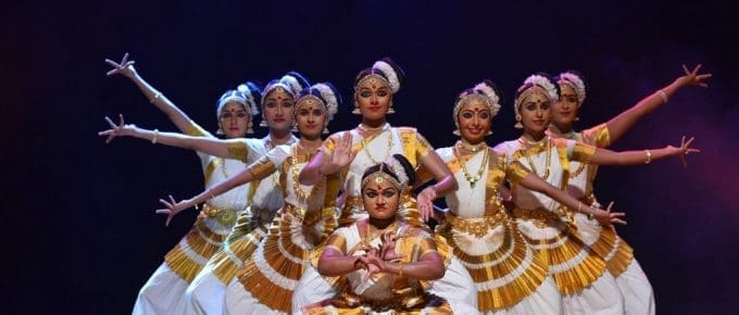 mohiniyattam-dance-kerala