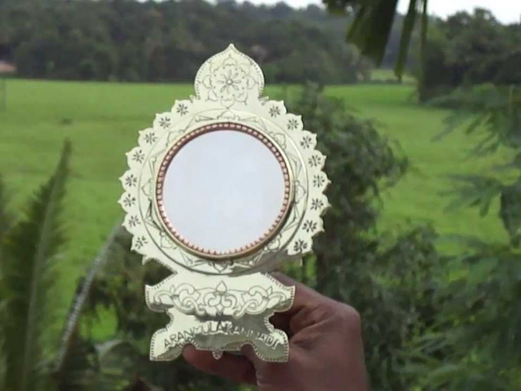 aranmula-kannadi