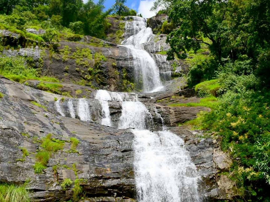 cheeyappara-waterfalls-munnar