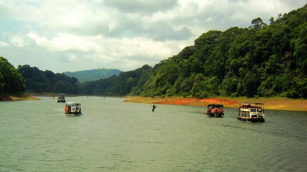 thekkady-boating