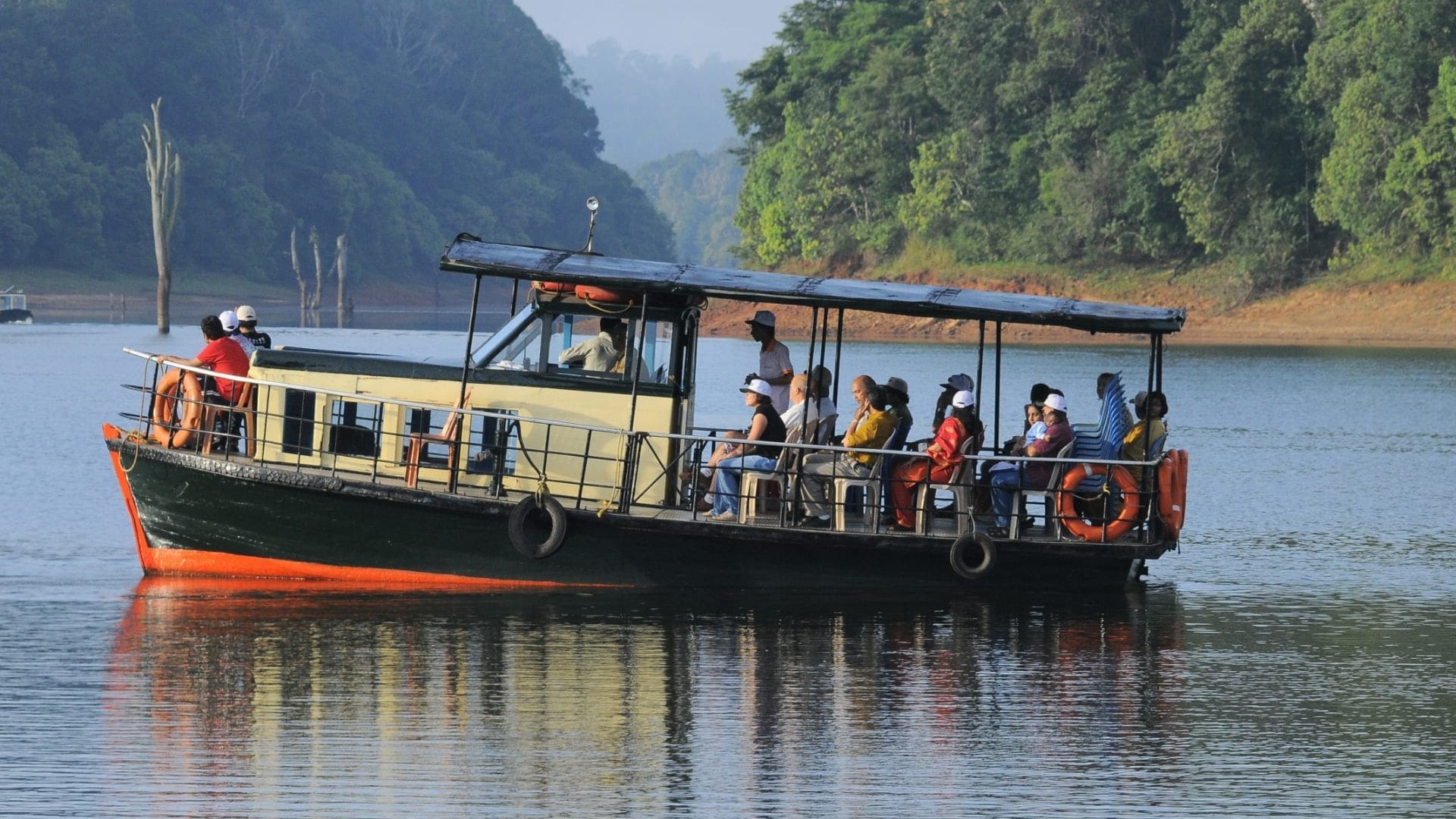 Boating-on-Periyar-Lake