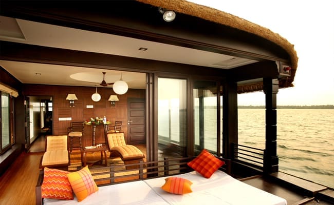 Rainbow Cruises in Alleppey