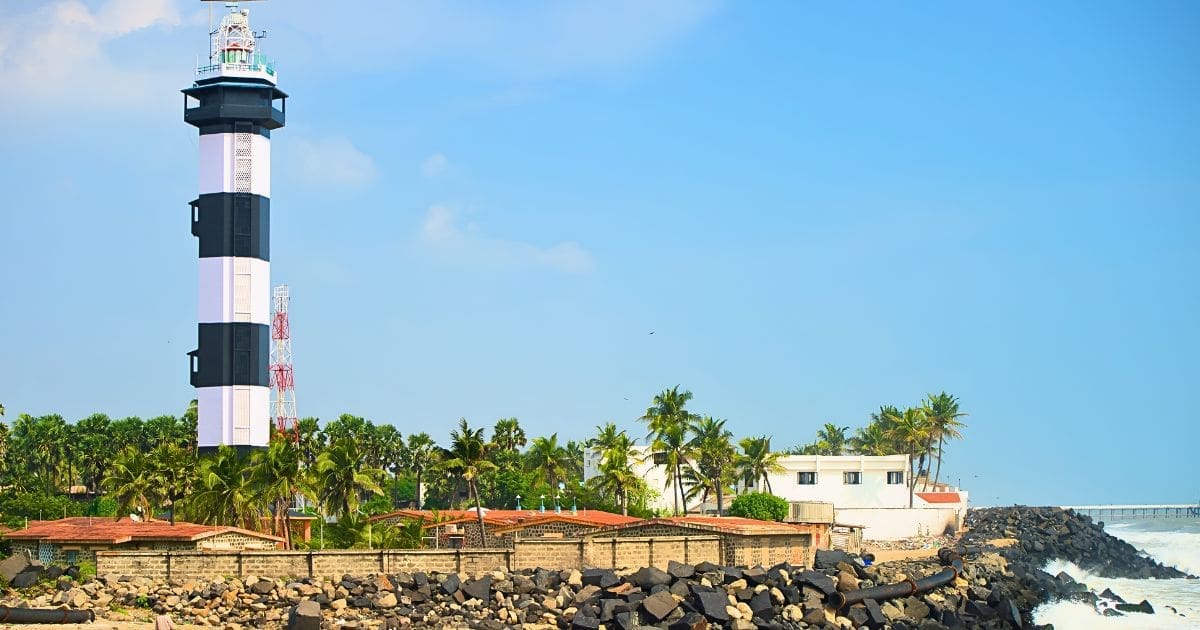 old-lighthouse-pondicherry (best-Places-to-Visit-in-Pondicherry)