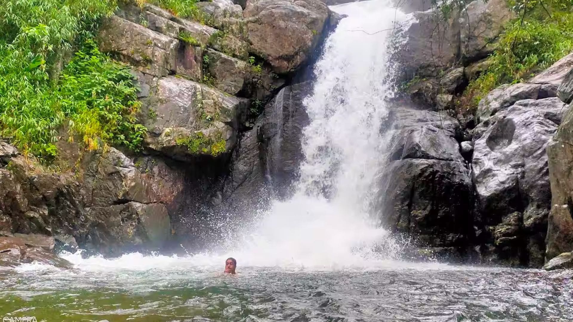 meenmutty-waterfalls