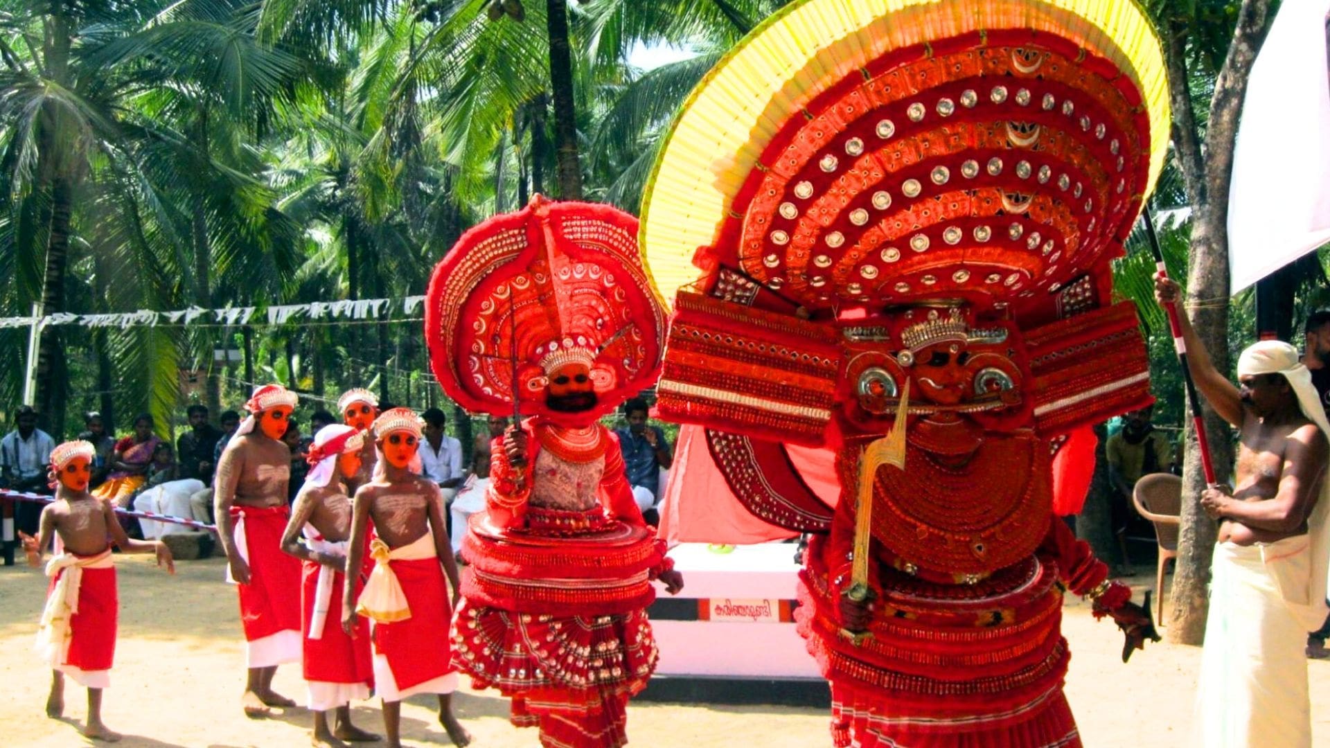 padamadakki-bhagavathy-theyyam.