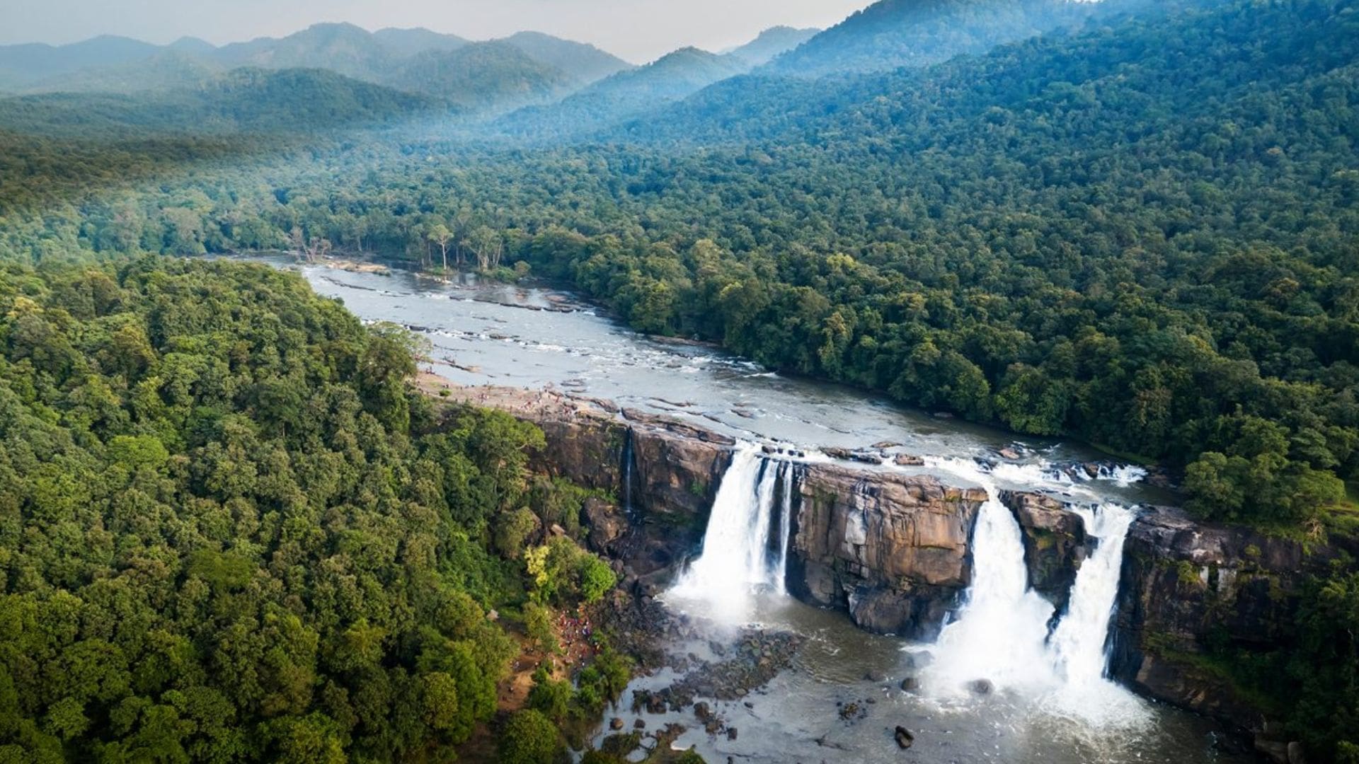 athirappilly-waterfalls