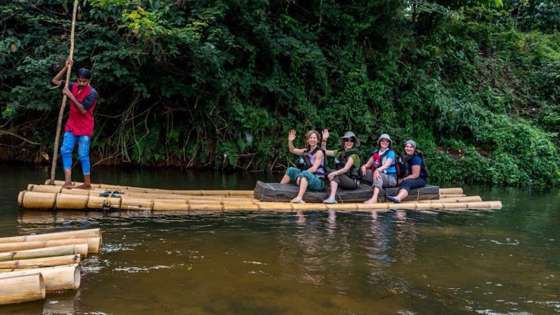 bamboo-rafting-munnar-in-december