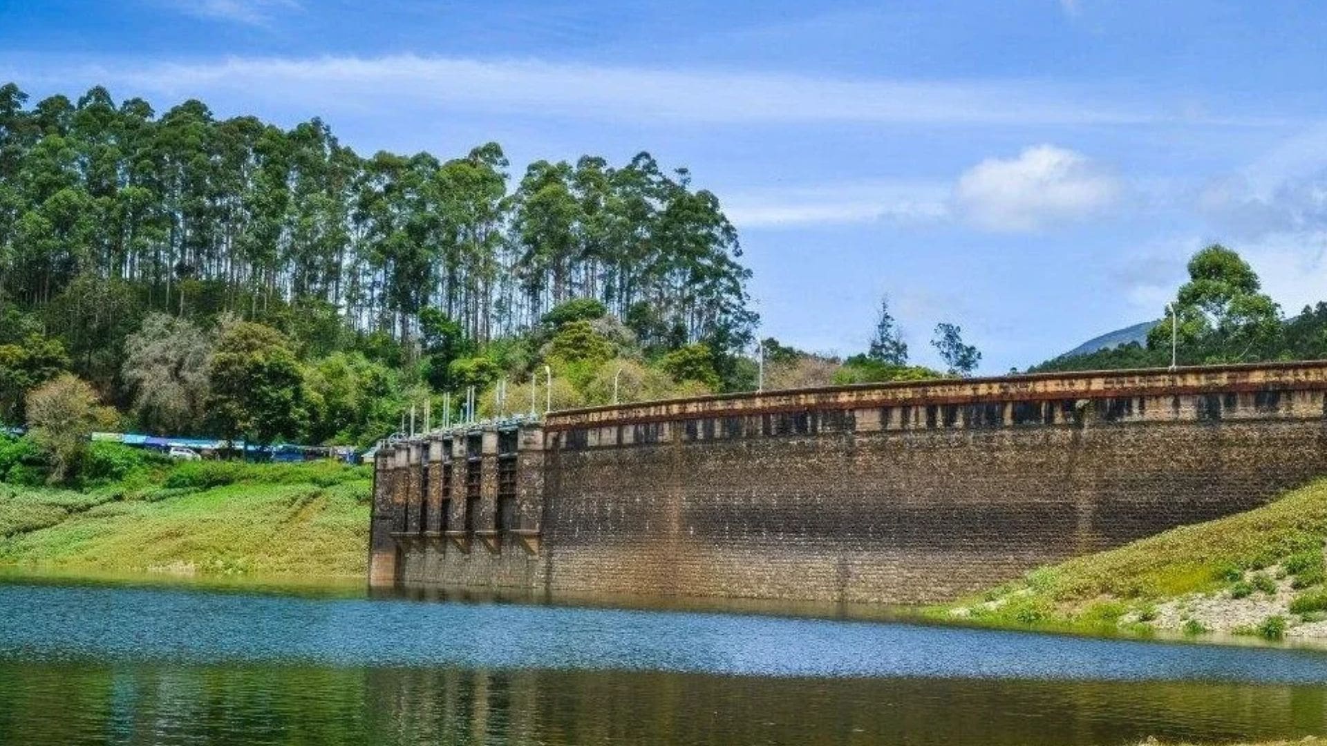 places-to-visit-in-munnar-in-2-days