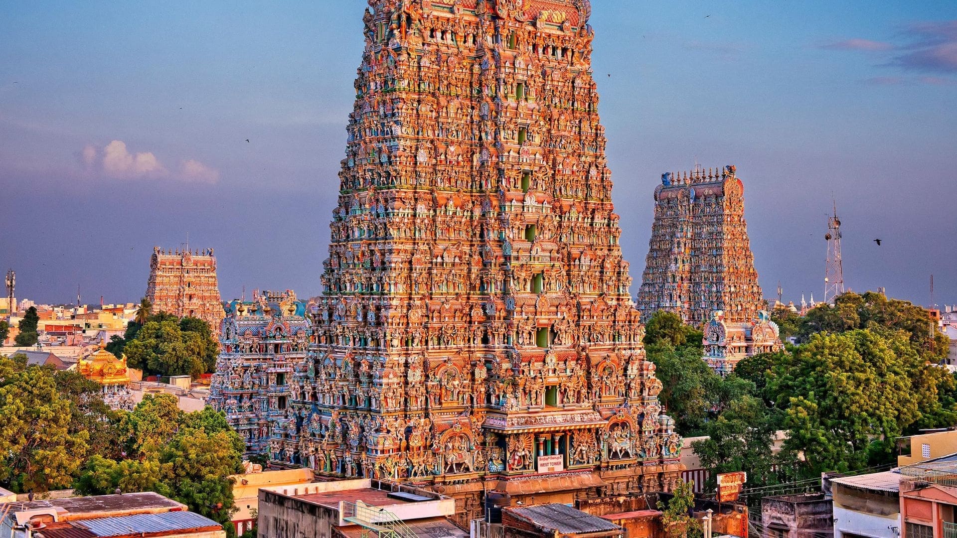 meenakshi-amman-temple.