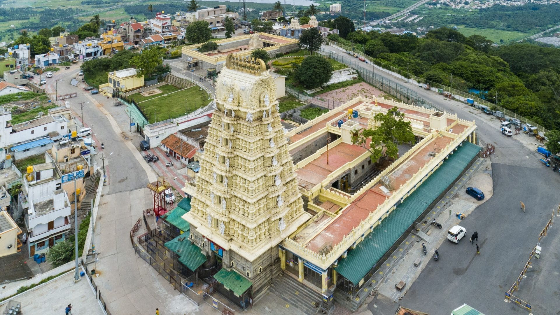 chamundi-hill-temple-mysore