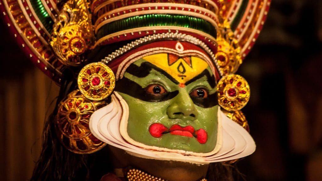Kathakali Dance From Which State Images Costume Face Dress Etc kathakali-dance-from-which-state-images-costume-face-dress-etc
